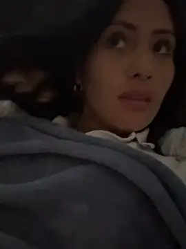 Sara luna  online show from 21, 11, 2025