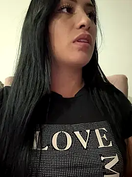 Sara luna  online show from 5, 12, 2025