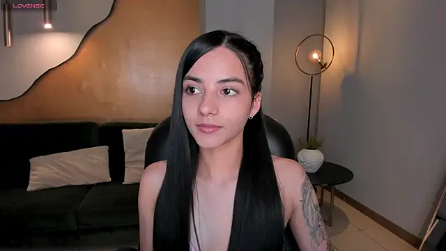 Snapshot of HannahJamesX chatting on 20, 1, 2025 HannahJamesX online show from 20, 1, 2025