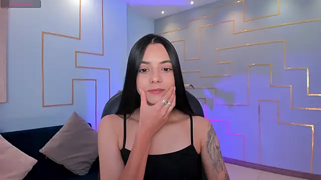 Snapshot of HannahJamesX chatting on 8, 2, 2025 HannahJamesX online show from 8, 2, 2025