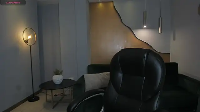 Snapshot of HannahJamesX chatting on 23, 2, 2025 HannahJamesX online show from 23, 2, 2025