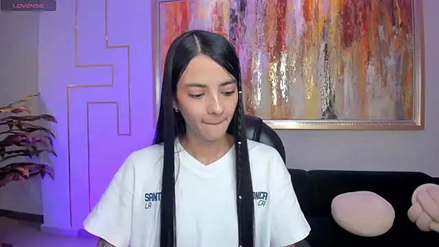 Snapshot of HannahJamesX chatting on 10, 9, 2025 HannahJamesX online show from 10, 9, 2025