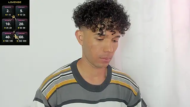 Snapshot of hghilltop chatting on 25, 12, 2024 hghilltop online show from 25, 12, 2024