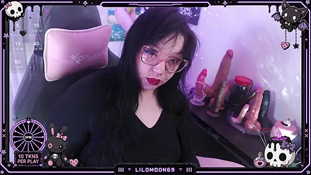 Snapshot of LiloMoon69 chatting on 13, 6, 2026 LiloMoon69 online show from 13, 6, 2026