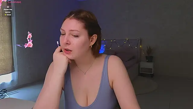 Snapshot of Catherine_River chatting on 8, 5, 2026 Catherine River online show from 8, 5, 2026