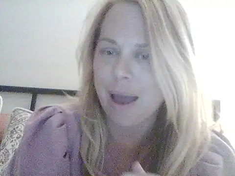 Snapshot of burrkitty chatting on 18, 11, 2025 burrkitty online show from 18, 11, 2025