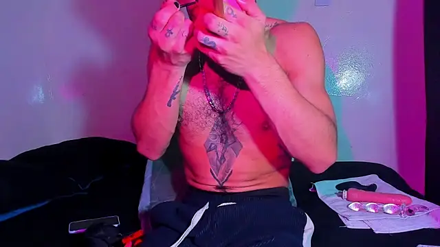 Snapshot of Piggy_Eddy chatting on 4, 3, 2026 Piggy Eddy online show from 4, 3, 2026