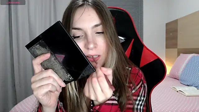 Naughty Annn online show from 19, 12, 2025