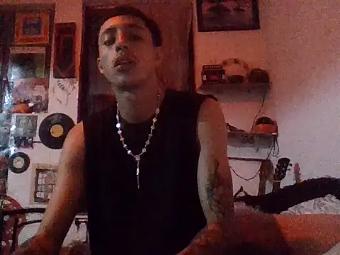 Snapshot of Gibbzmx chatting on 12, 9, 2025 Gibbzmx online show from 12, 9, 2025