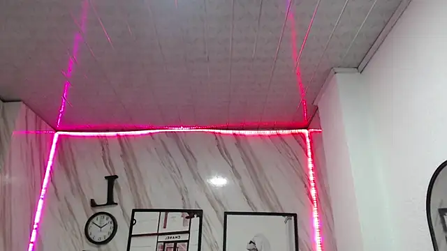 Snapshot of _samantha_b chatting on 17, 12, 2024 samantha b online show from 17, 12, 2024