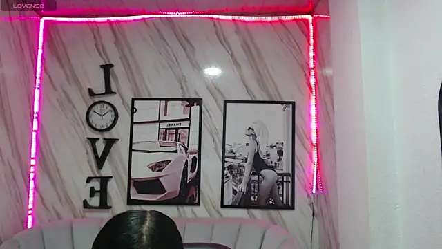 Snapshot of _samantha_b chatting on 19, 12, 2024 samantha b online show from 19, 12, 2024