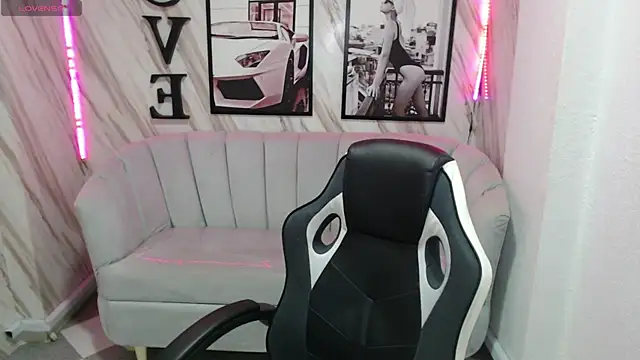 Snapshot of _samantha_b chatting on 21, 12, 2024 samantha b online show from 21, 12, 2024