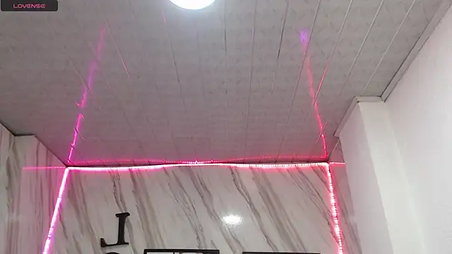 Snapshot of _samantha_b chatting on 26, 12, 2024 samantha b online show from 26, 12, 2024