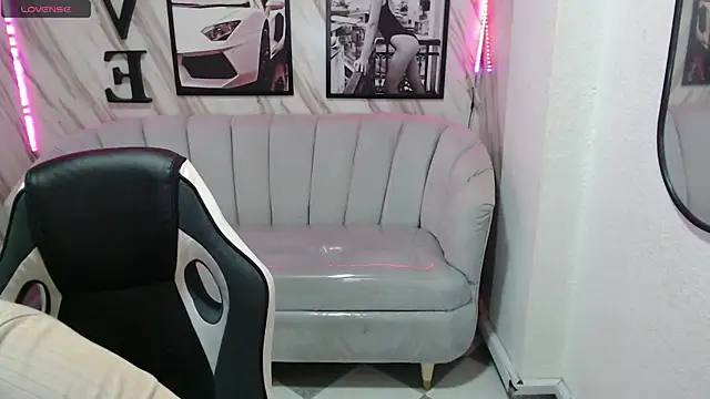 Snapshot of _samantha_b chatting on 28, 12, 2024 samantha b online show from 28, 12, 2024