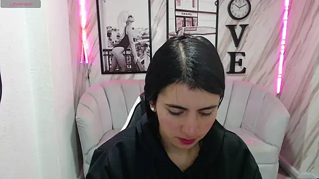 Snapshot of _samantha_b chatting on 3, 1, 2025 samantha b online show from 3, 1, 2025