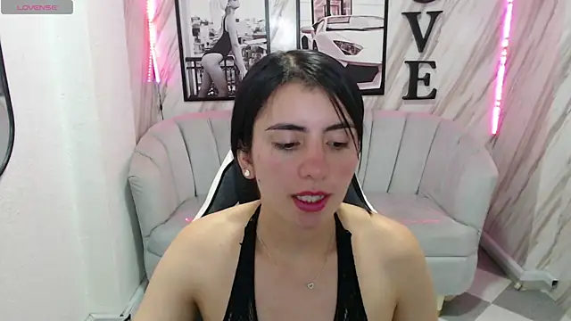 Snapshot of _samantha_b chatting on 7, 1, 2025 samantha b online show from 7, 1, 2025