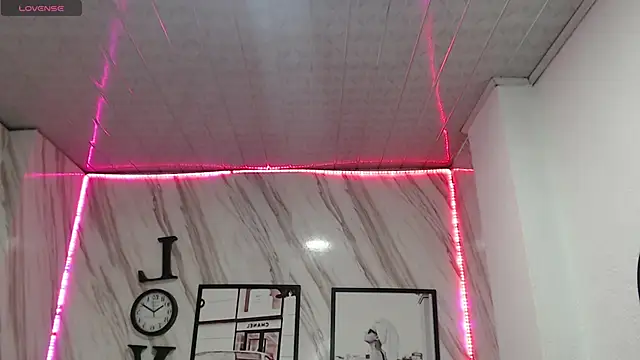 Snapshot of _samantha_b chatting on 14, 1, 2025 samantha b online show from 14, 1, 2025