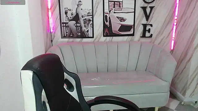 Snapshot of _samantha_b chatting on 1, 2, 2025 samantha b online show from 1, 2, 2025