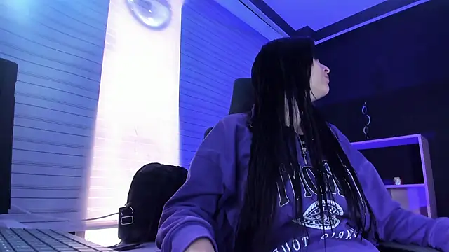 TifanyWhite  online show from 23, 2, 2025