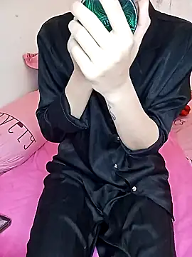 Alissa 121 online show from 10, 1, 2025