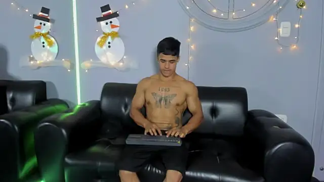 Snapshot of Rob_saenz_ chatting on 27, 12, 2024 Rob saenz online show from 27, 12, 2024
