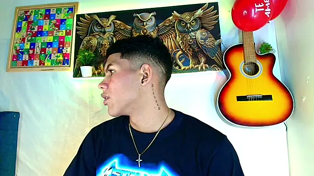 Snapshot of Damian_latinxxx chatting on 15, 2, 2025 Damian latinxxx online show from 15, 2, 2025