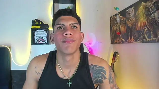 Snapshot of Damian_latinxxx chatting on 18, 2, 2025 Damian latinxxx online show from 18, 2, 2025