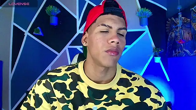 Snapshot of Damian_latinxxx chatting on 20, 2, 2025 Damian latinxxx online show from 20, 2, 2025