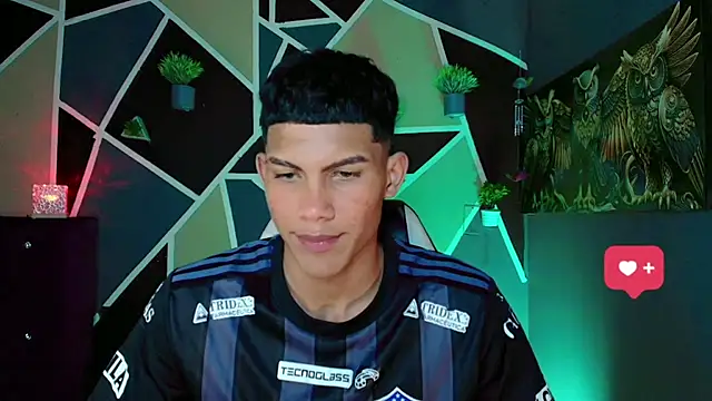 Snapshot of Damian_latinxxx chatting on 21, 2, 2025 Damian latinxxx online show from 21, 2, 2025