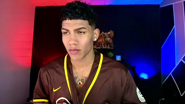 Snapshot of Damian_latinxxx chatting on 5, 3, 2025 Damian latinxxx online show from 5, 3, 2025