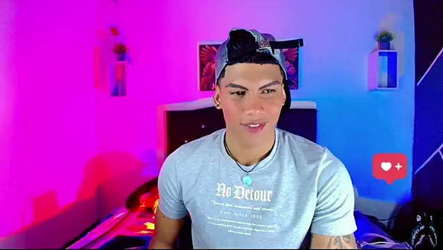 Snapshot of Damian_latinxxx chatting on 8, 3, 2025 Damian latinxxx online show from 8, 3, 2025