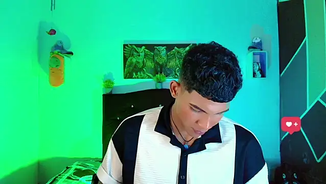 Snapshot of Damian_latinxxx chatting on 9, 3, 2025 Damian latinxxx online show from 9, 3, 2025