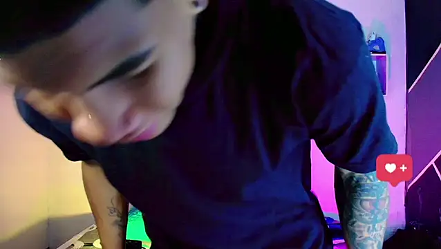 Snapshot of Damian_latinxxx chatting on 11, 3, 2025 Damian latinxxx online show from 11, 3, 2025