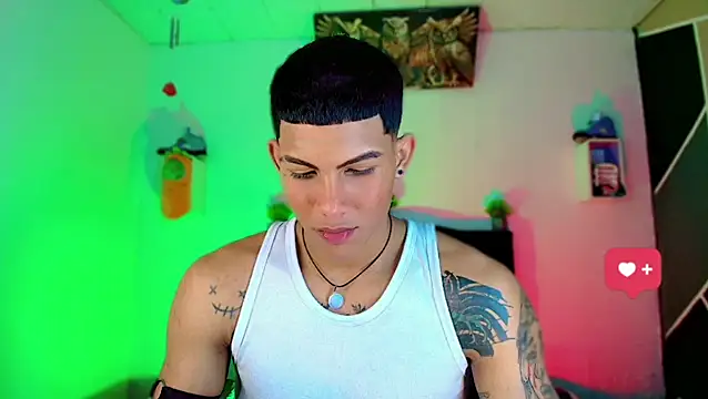 Snapshot of Damian_latinxxx chatting on 11, 3, 2025 Damian latinxxx online show from 11, 3, 2025