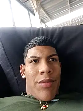 Snapshot of Damian_latinxxx chatting on 12, 3, 2025 Damian latinxxx online show from 12, 3, 2025