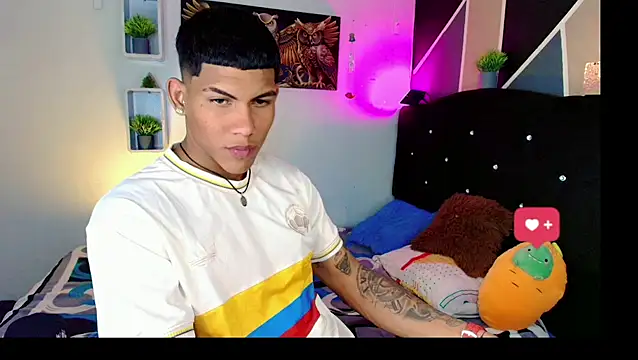 Snapshot of Damian_latinxxx chatting on 21, 3, 2025 Damian latinxxx online show from 21, 3, 2025