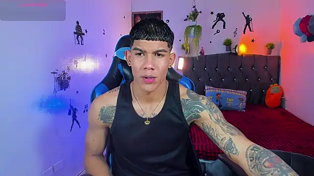 Snapshot of Damian_latinxxx chatting on 20, 9, 2025 Damian latinxxx online show from 20, 9, 2025