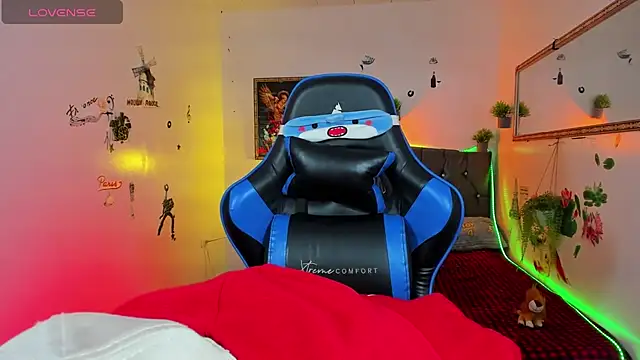 Snapshot of Damian_latinxxx chatting on 5, 10, 2025 Damian latinxxx online show from 5, 10, 2025