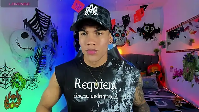 Snapshot of Damian_latinxxx chatting on 9, 10, 2025 Damian latinxxx online show from 9, 10, 2025