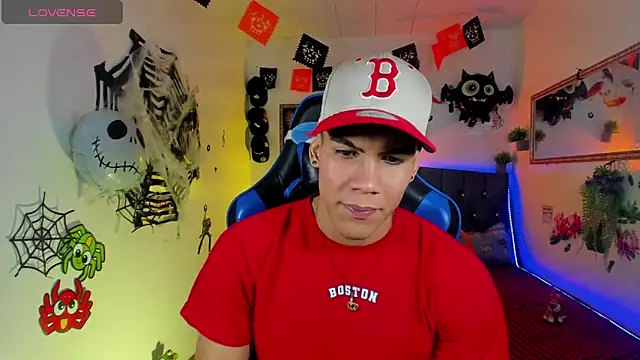 Snapshot of Damian_latinxxx chatting on 10, 10, 2025 Damian latinxxx online show from 10, 10, 2025