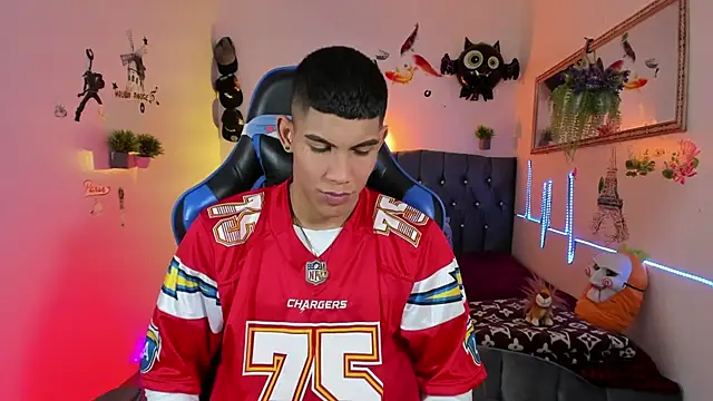 Snapshot of Damian_latinxxx chatting on 1, 11, 2025 Damian latinxxx online show from 1, 11, 2025