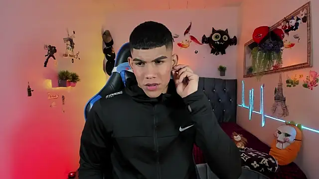 Snapshot of Damian_latinxxx chatting on 3, 11, 2025 Damian latinxxx online show from 3, 11, 2025