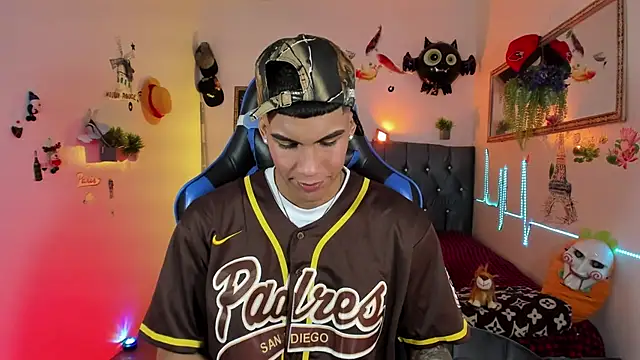 Snapshot of Damian_latinxxx chatting on 7, 11, 2025 Damian latinxxx online show from 7, 11, 2025