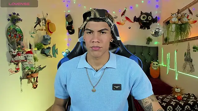 Snapshot of Damian_latinxxx chatting on 19, 11, 2025 Damian latinxxx online show from 19, 11, 2025