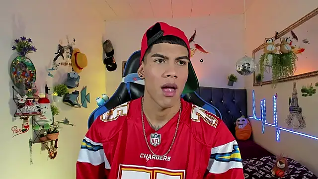 Snapshot of Damian_latinxxx chatting on 20, 11, 2025 Damian latinxxx online show from 20, 11, 2025