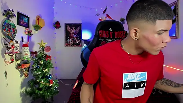 Snapshot of Damian_latinxxx chatting on 3, 12, 2025 Damian latinxxx online show from 3, 12, 2025