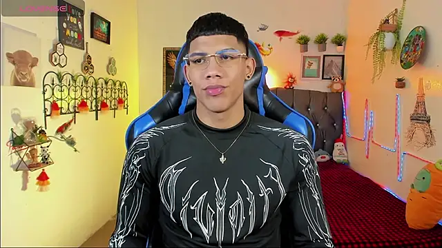 Snapshot of Damian_latinxxx chatting on 7, 1, 2026 Damian latinxxx online show from 7, 1, 2026