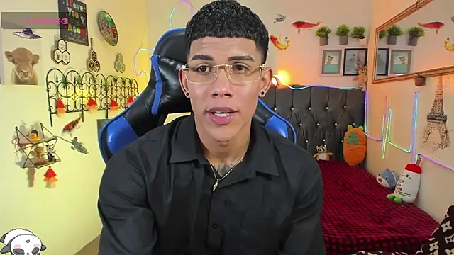 Snapshot of Damian_latinxxx chatting on 11, 1, 2026 Damian latinxxx online show from 11, 1, 2026