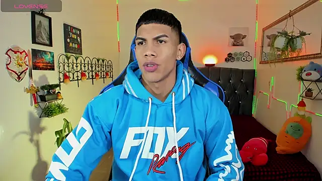 Snapshot of Damian_latinxxx chatting on 7, 2, 2026 Damian latinxxx online show from 7, 2, 2026