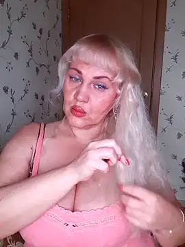 IsabellaBoni online show from 28, 11, 2025